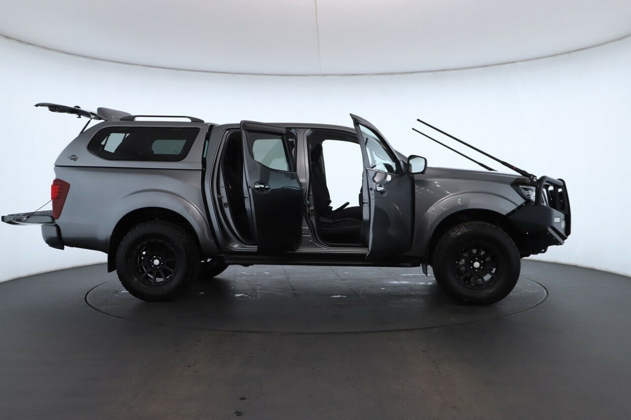 Nissan Navara image 2