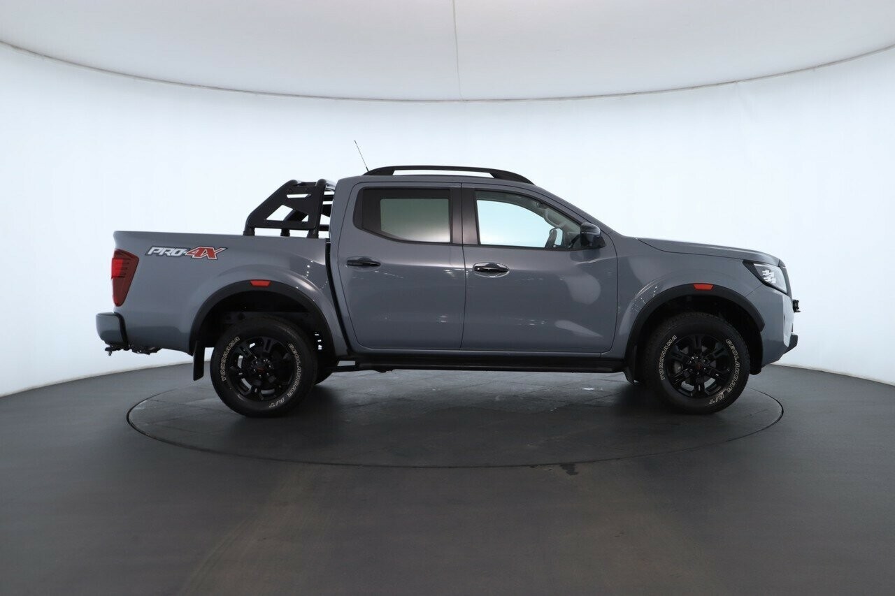 Nissan Navara image 3
