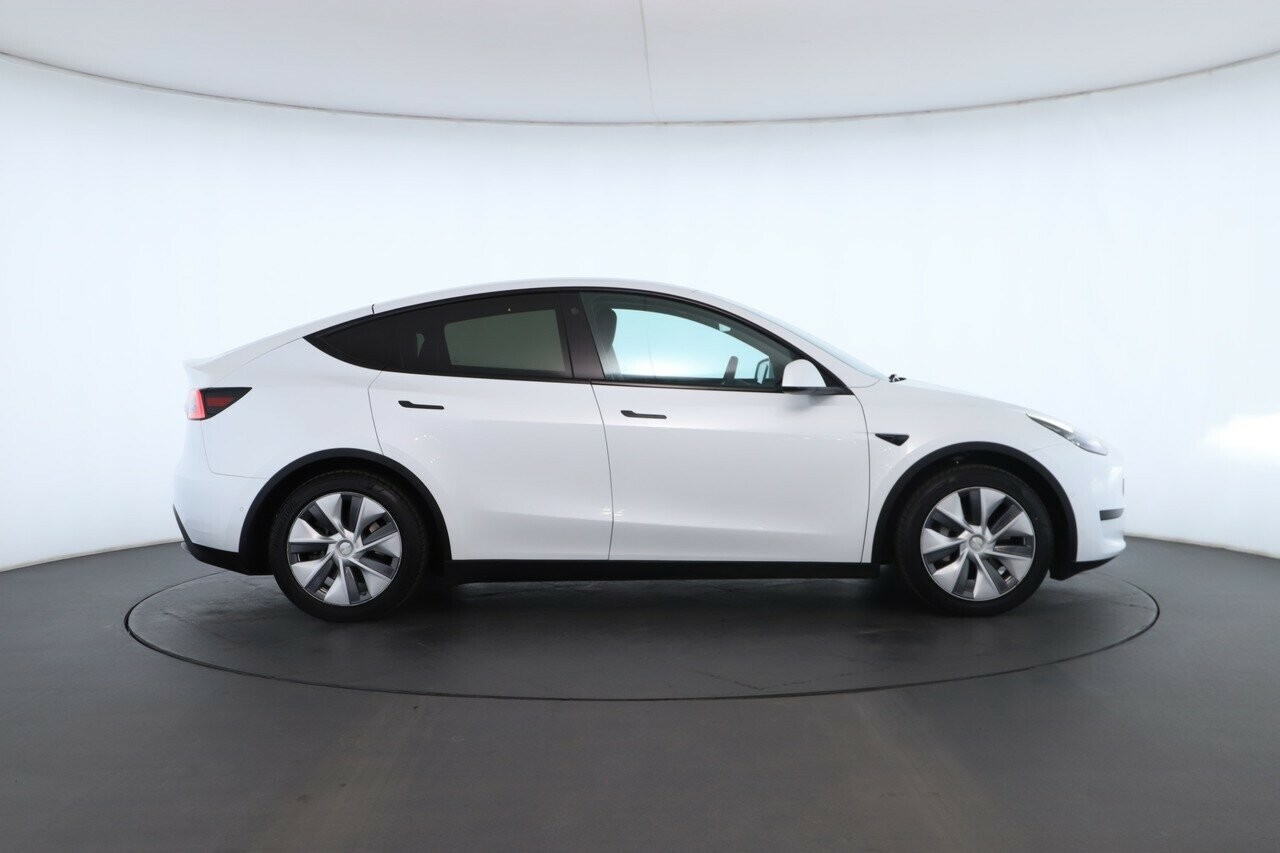 Tesla Model Y image 3