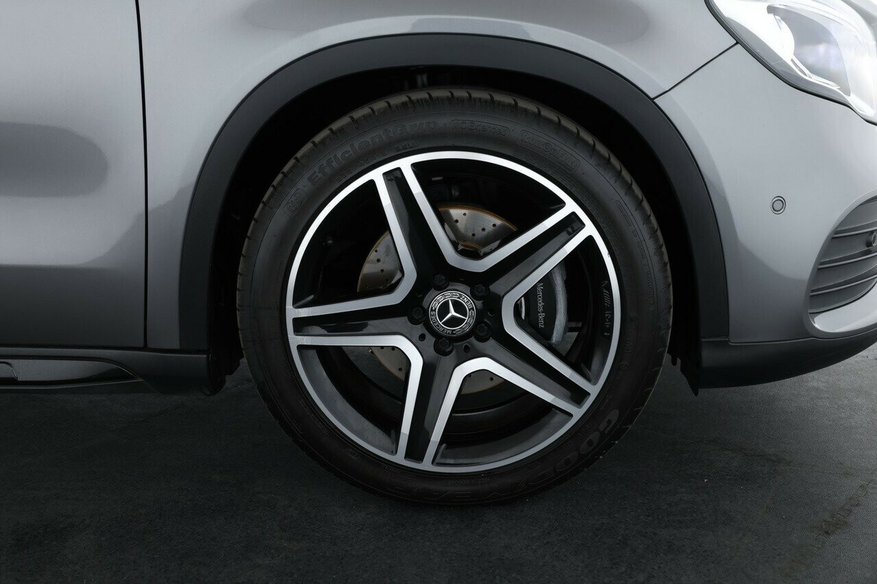 Mercedes Benz Gla-class image 4