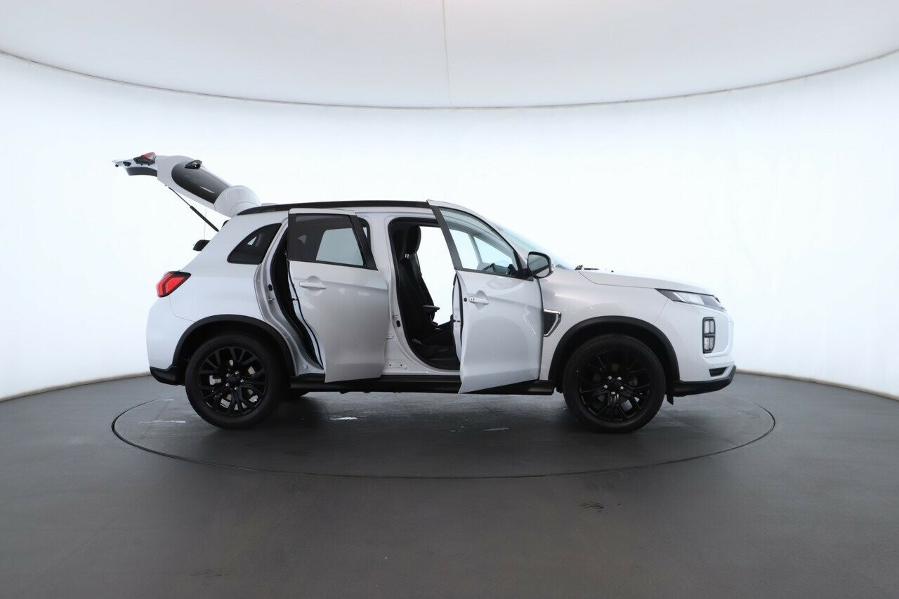 Mitsubishi Asx image 2