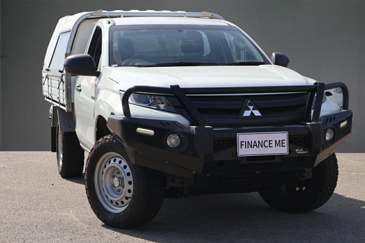 Mitsubishi Triton image 1