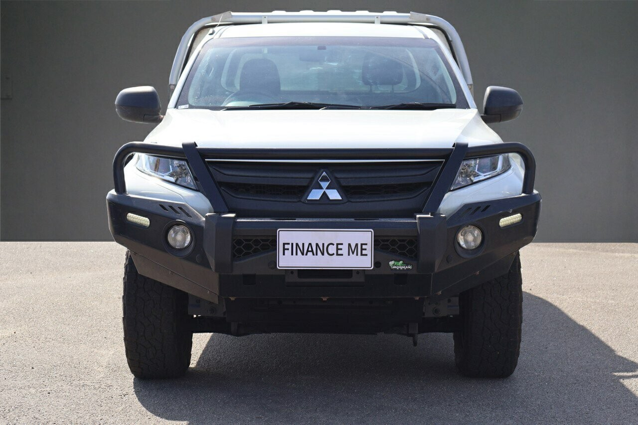 Mitsubishi Triton image 2