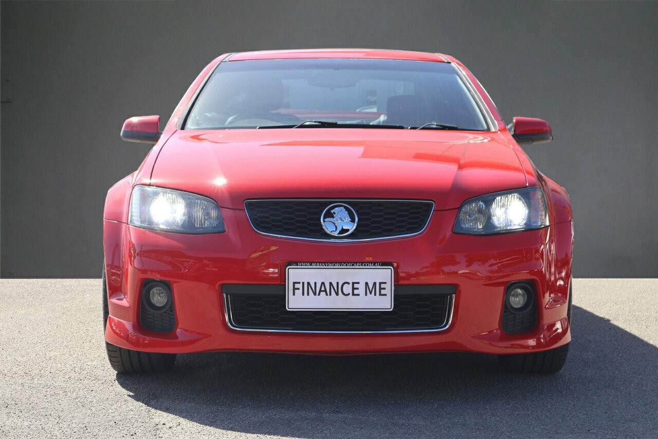 Holden Commodore image 3