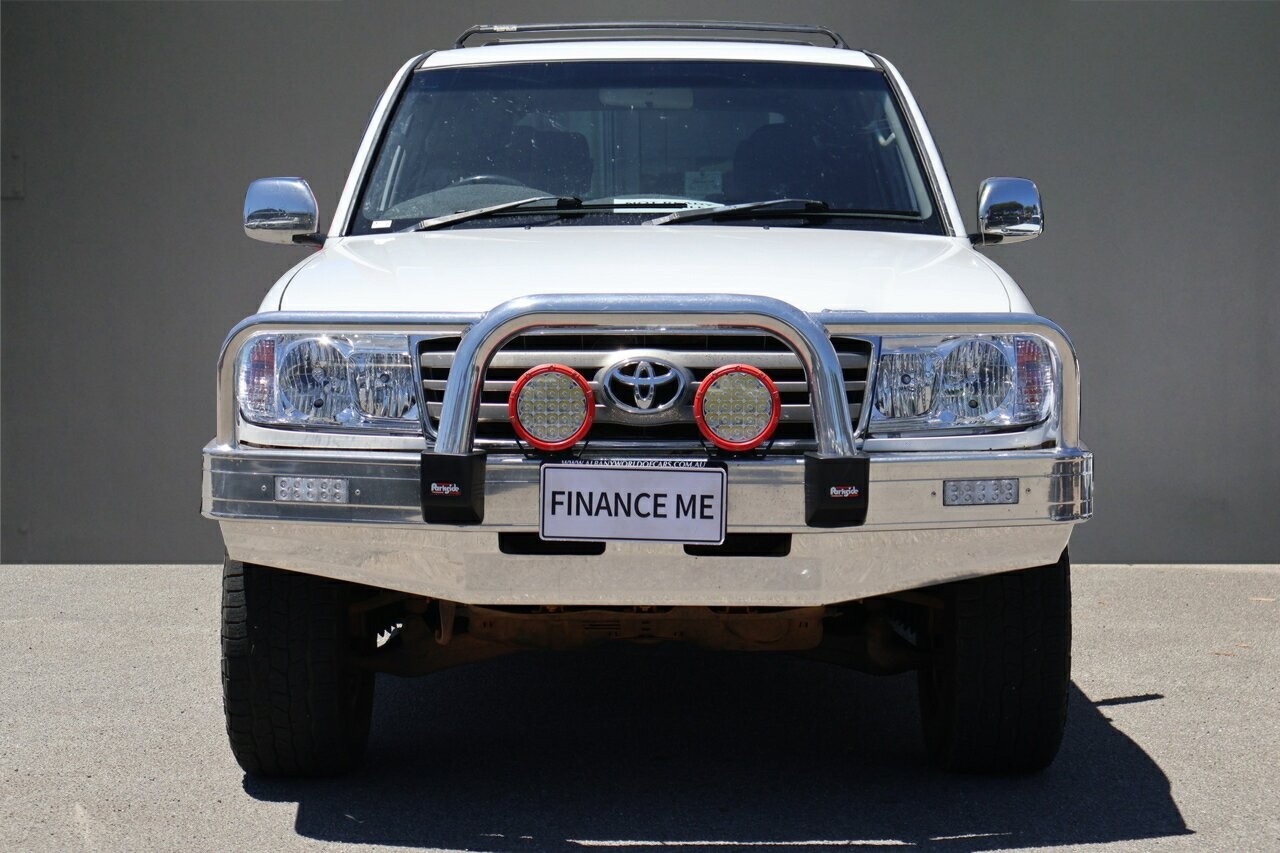 Toyota Landcruiser image 3