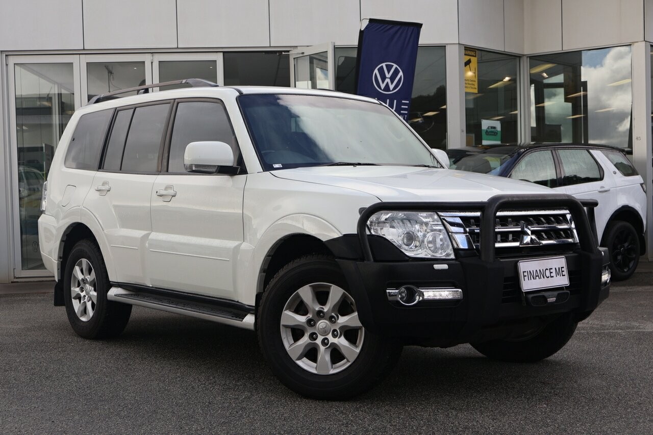 Mitsubishi Pajero image 1