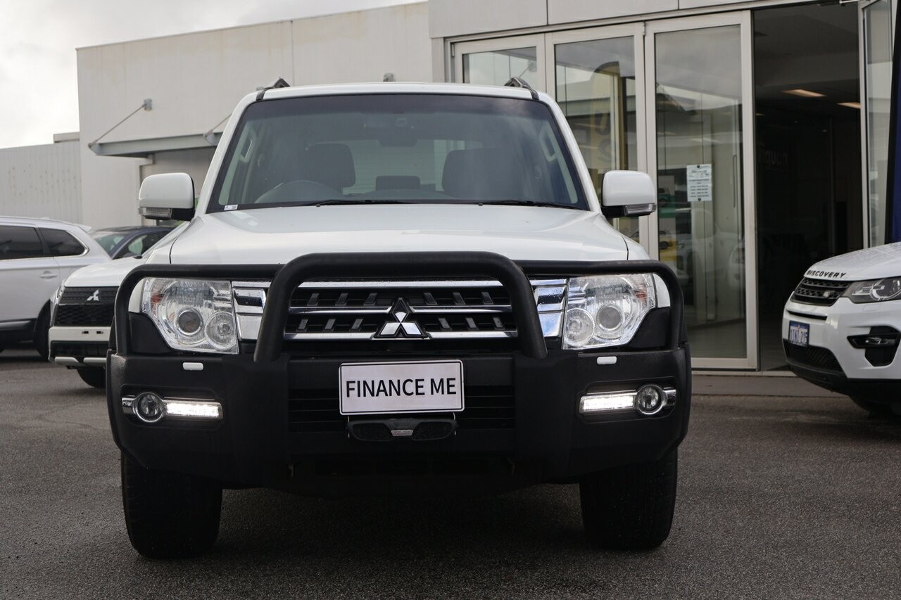 Mitsubishi Pajero image 3