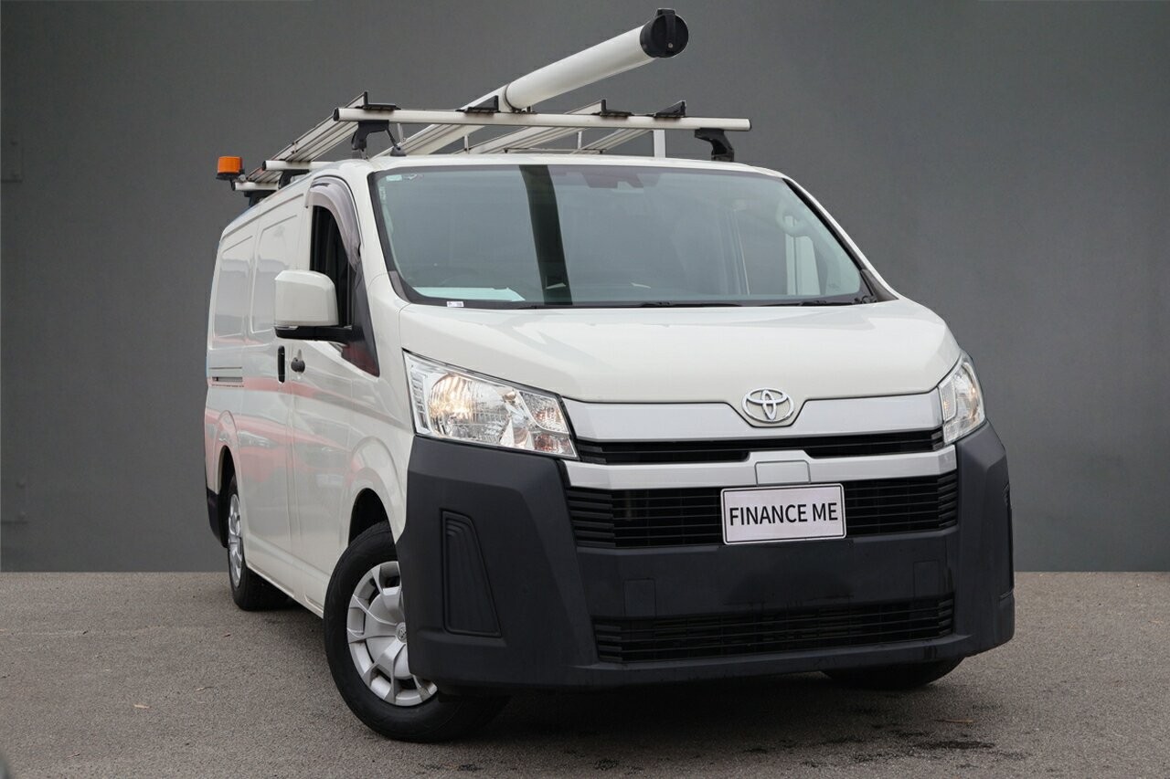 Toyota Hiace image 1