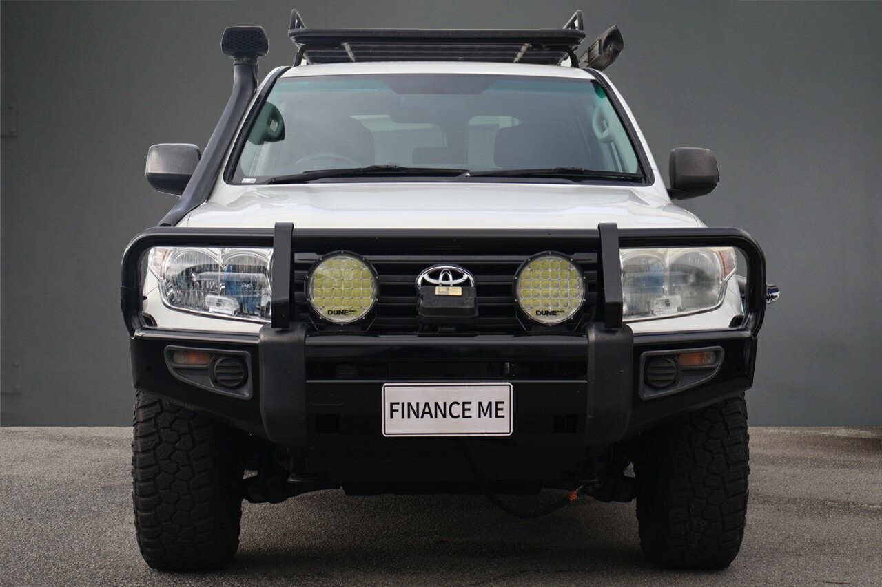 Toyota Landcruiser image 3