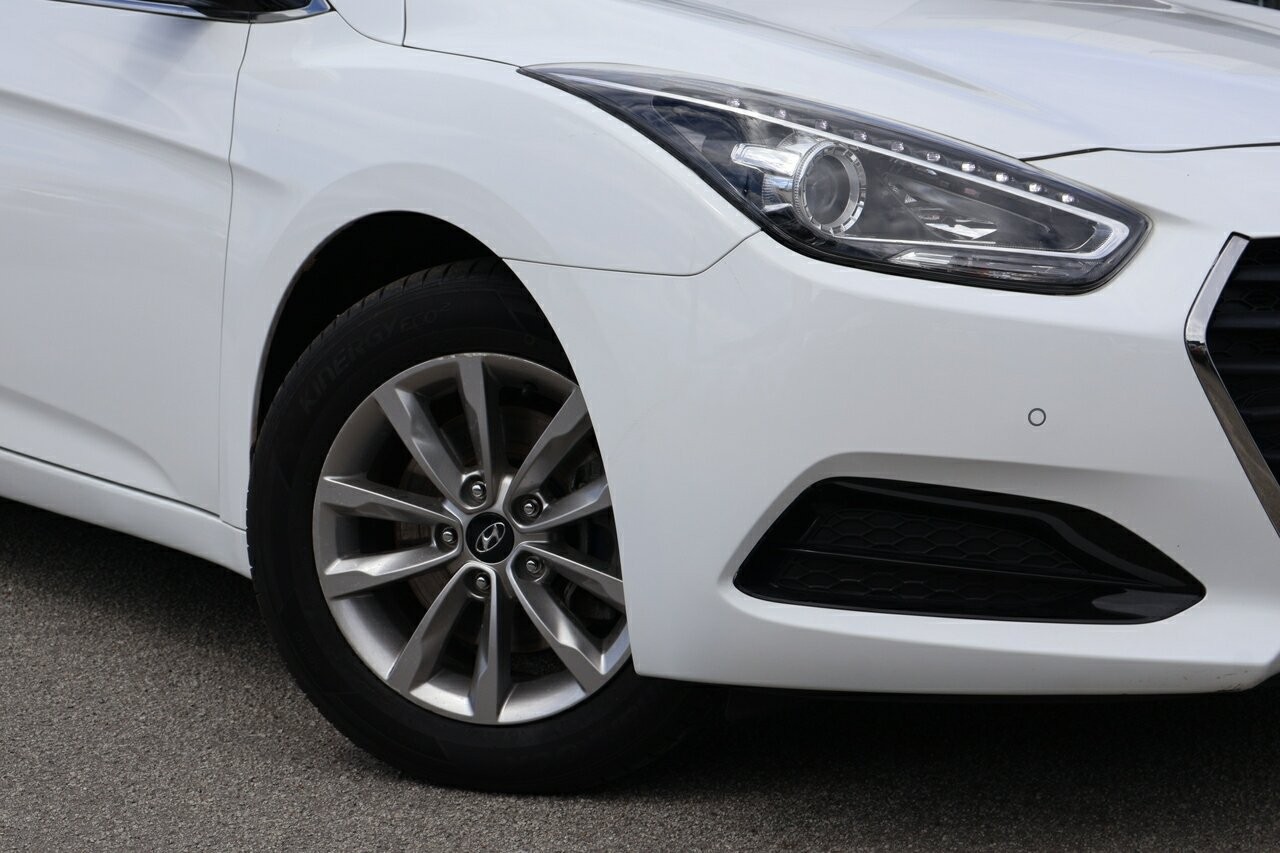 Hyundai I40 image 2