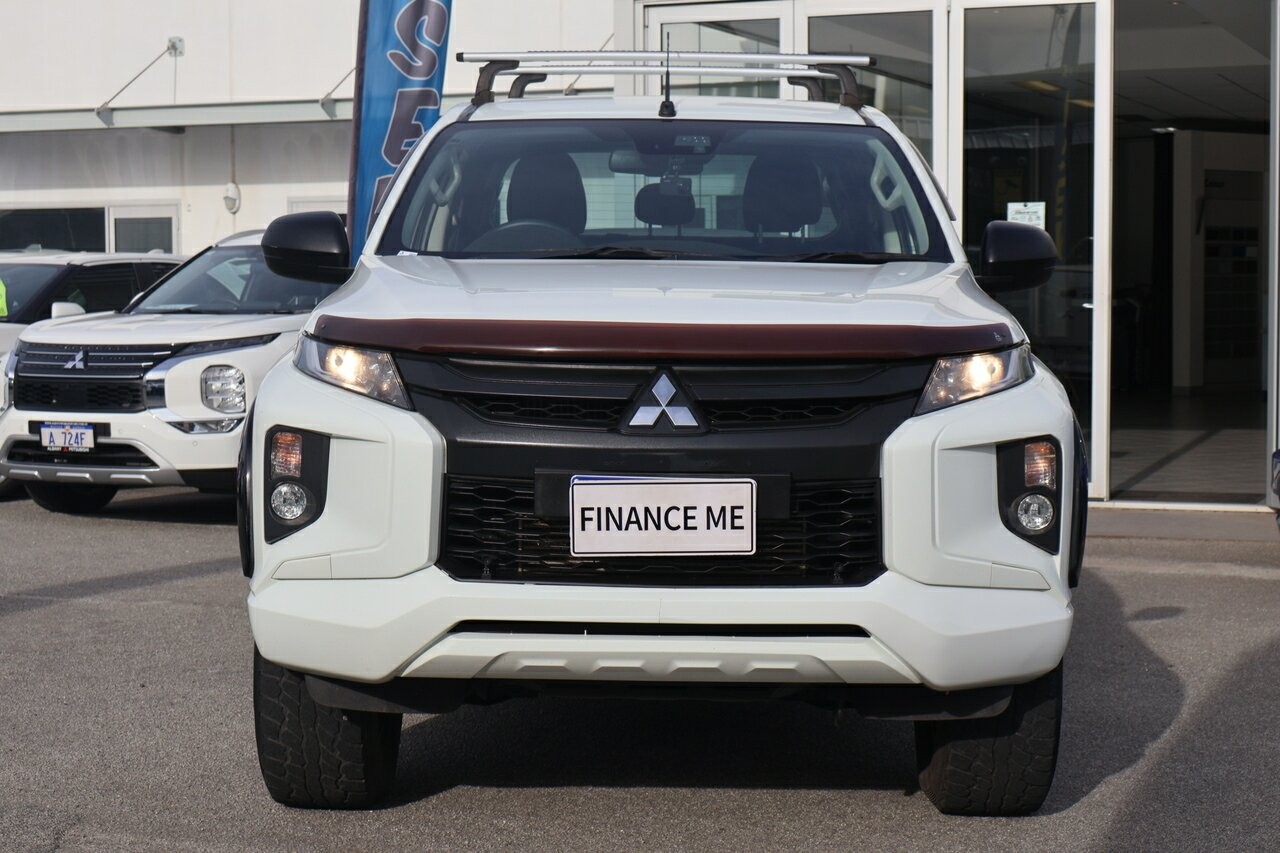 Mitsubishi Triton image 3