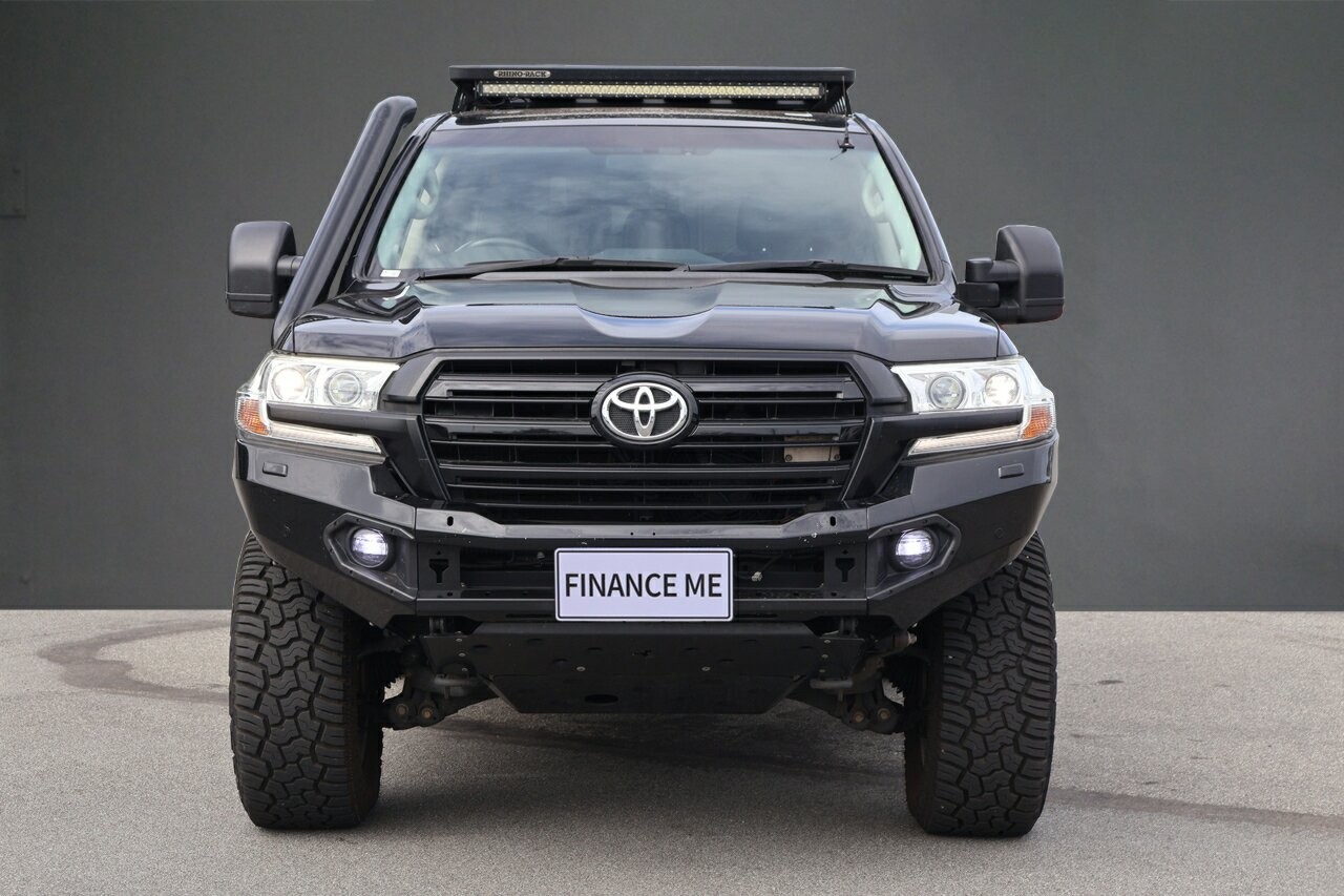 Toyota Landcruiser image 3