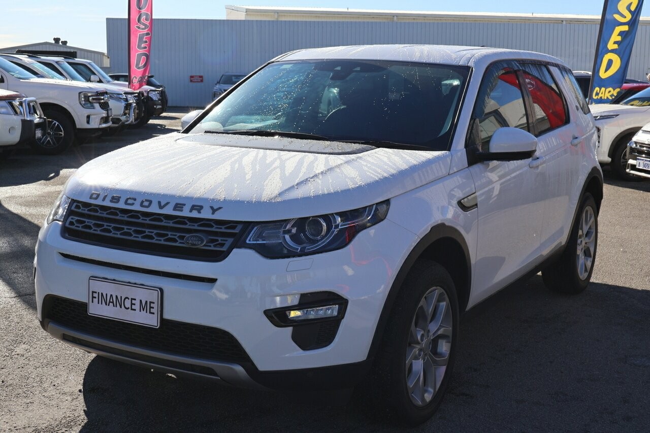 Land Rover Discovery Sport image 4