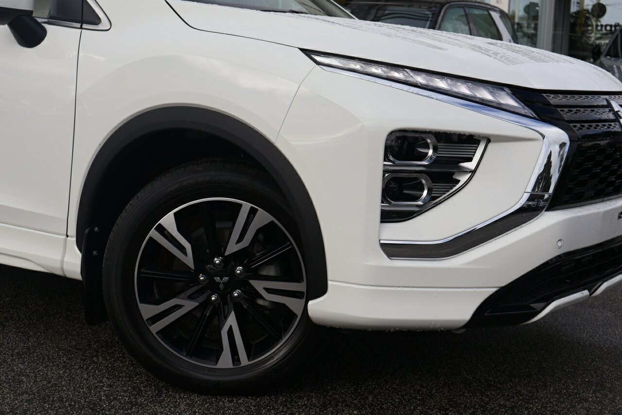 Mitsubishi Eclipse Cross image 2