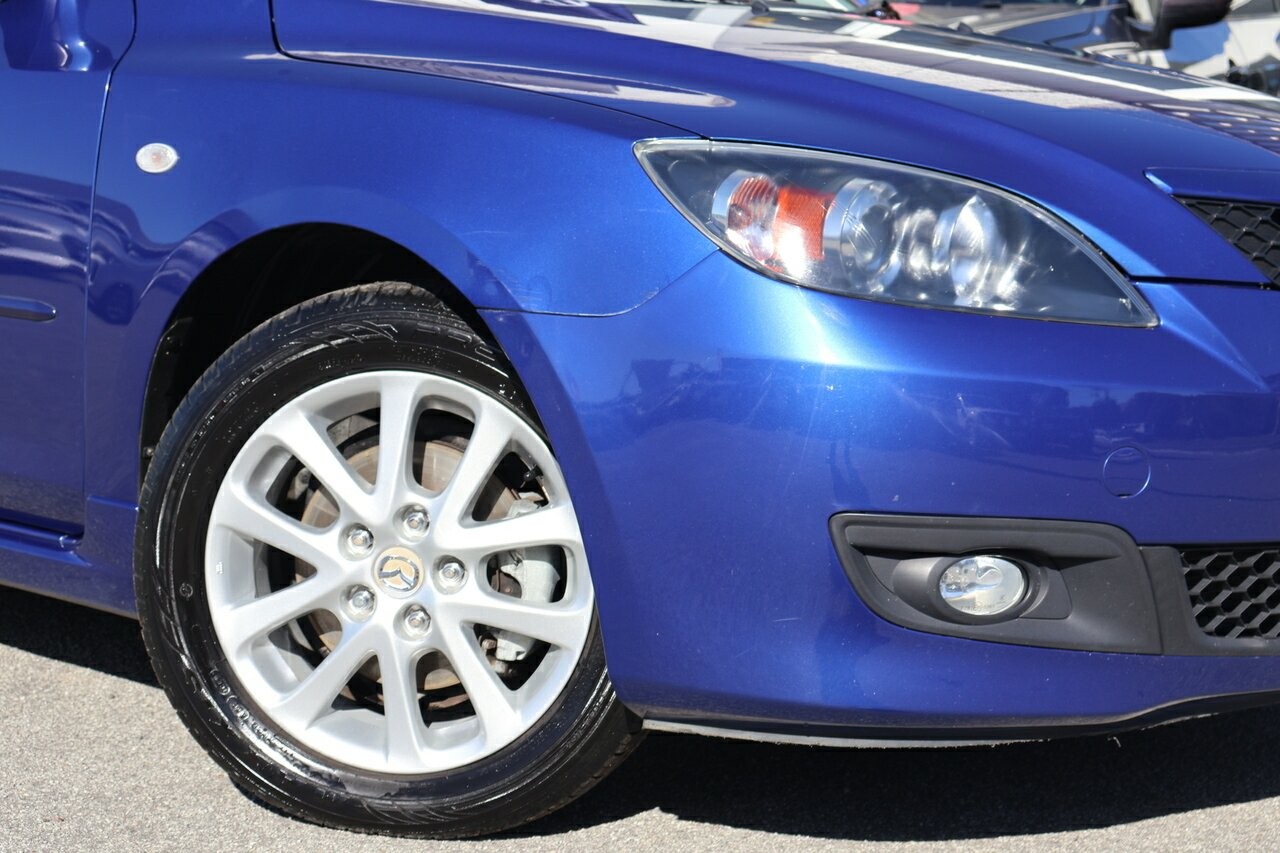Mazda 3 image 2