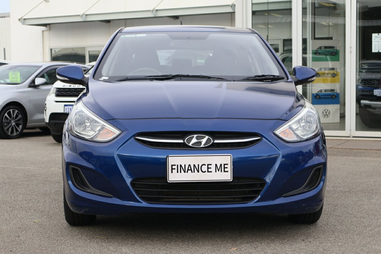 Hyundai Accent image 3