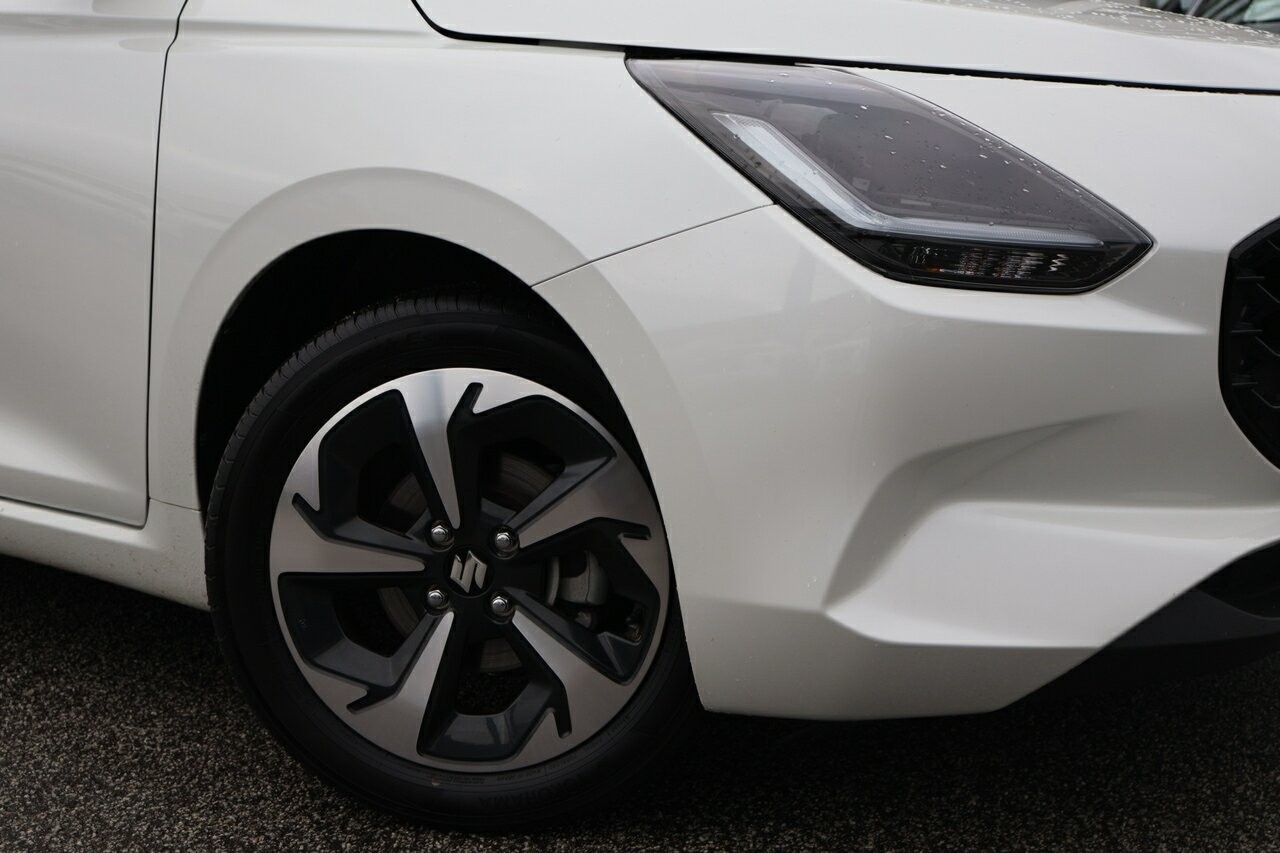 Suzuki Swift image 2