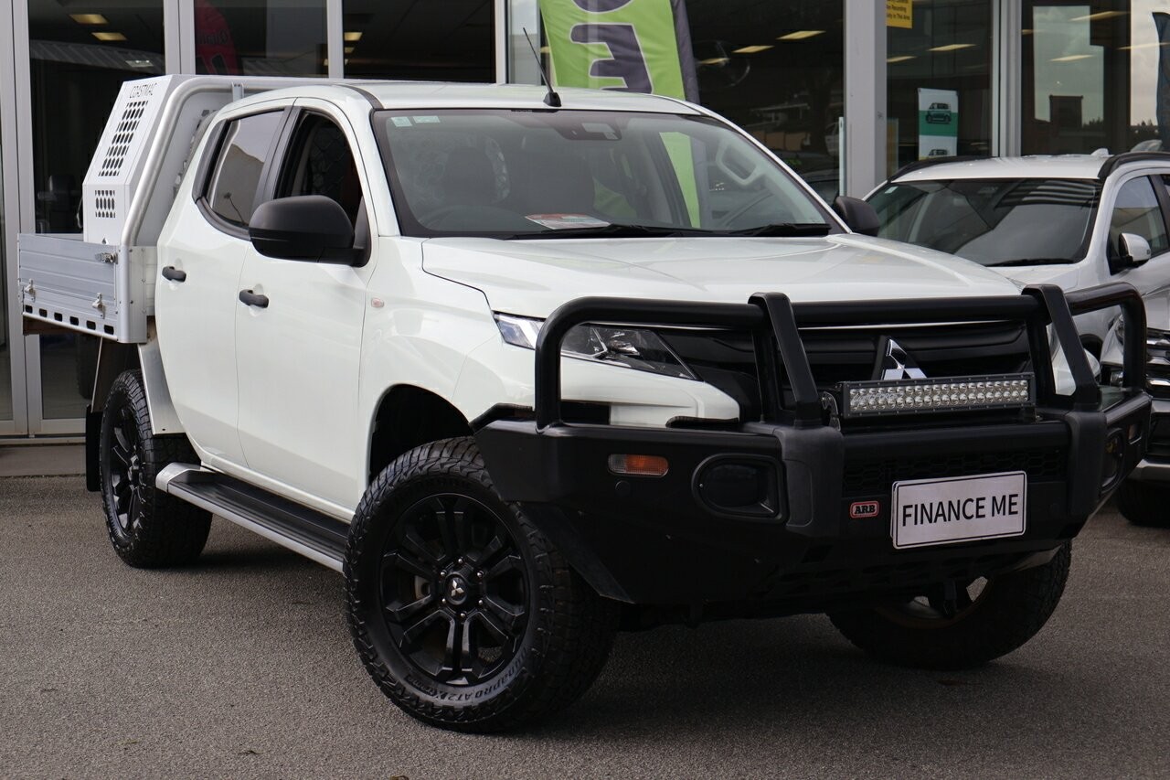 Mitsubishi Triton image 1
