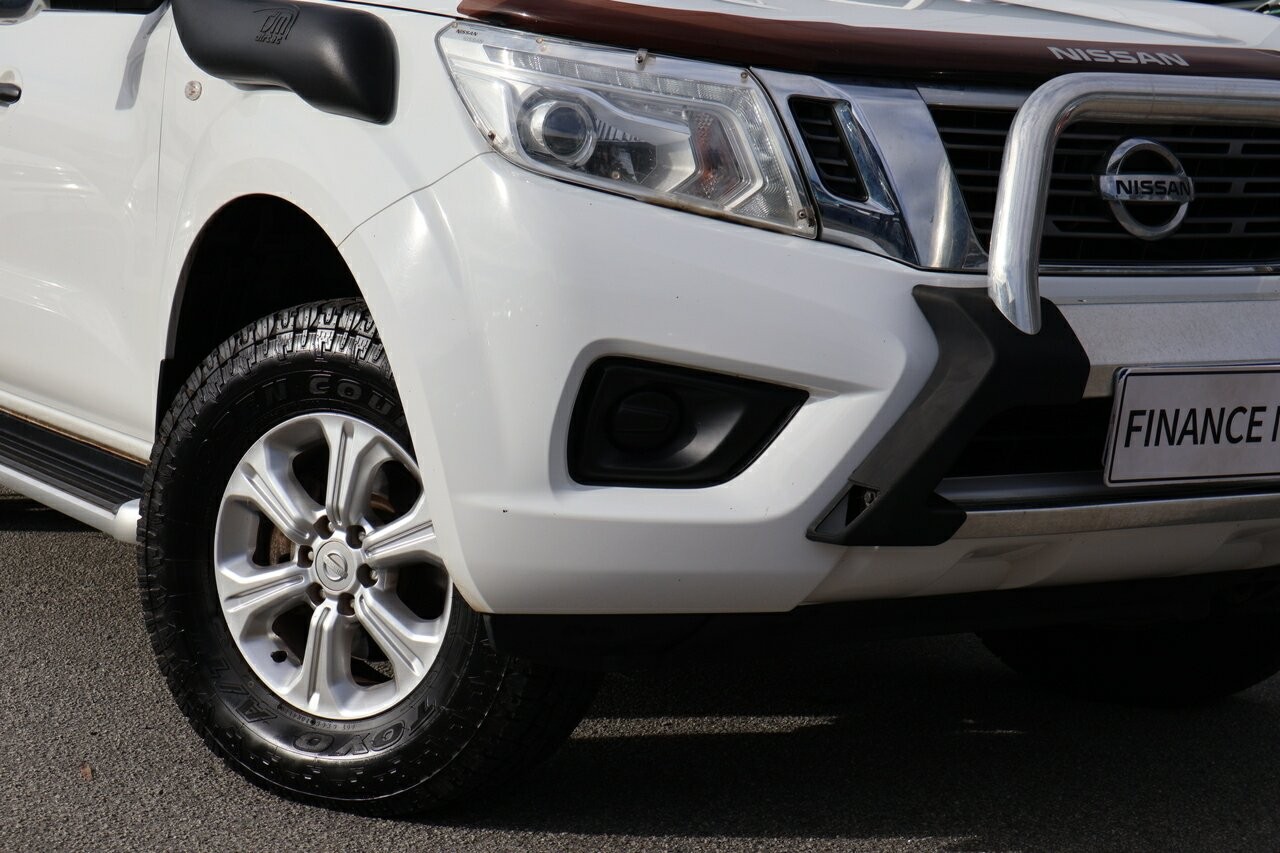 Nissan Navara image 2