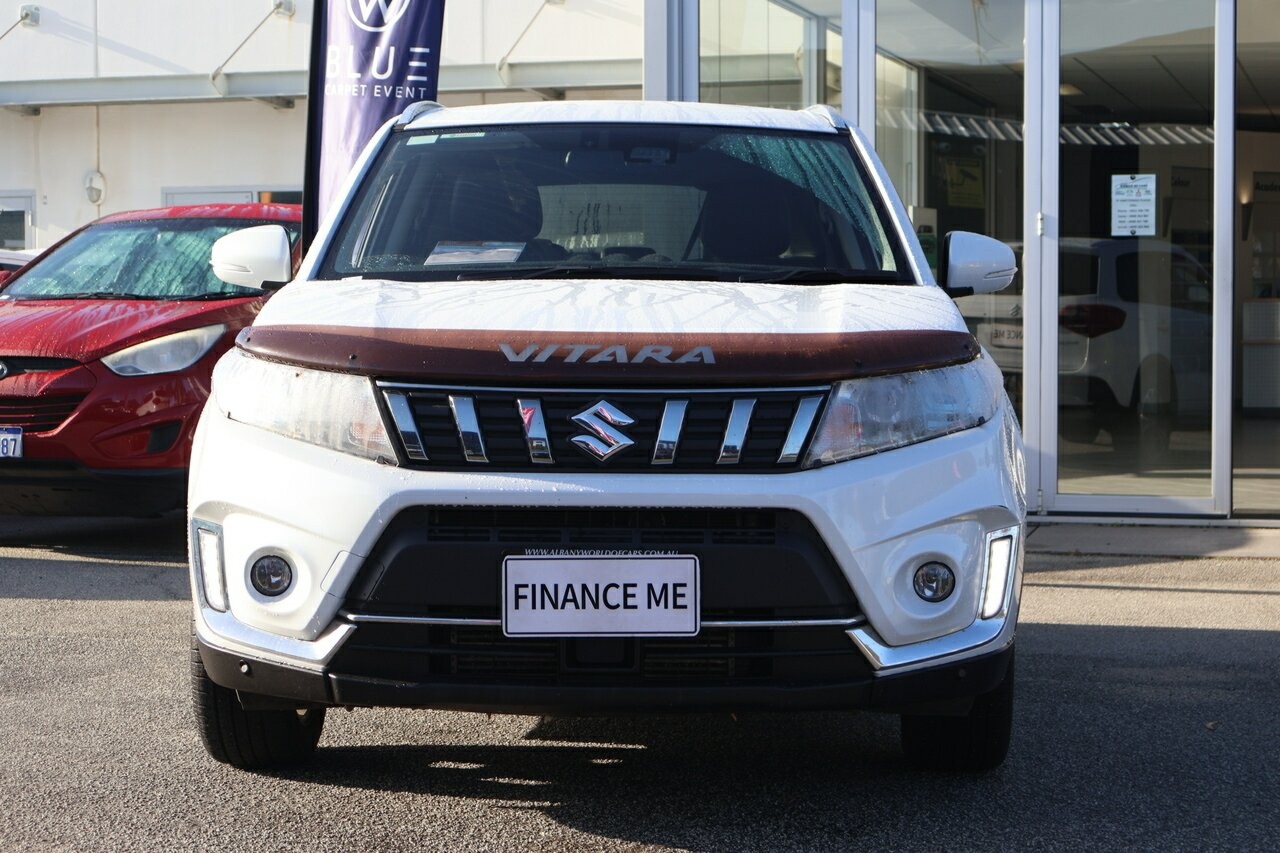 Suzuki Vitara image 3