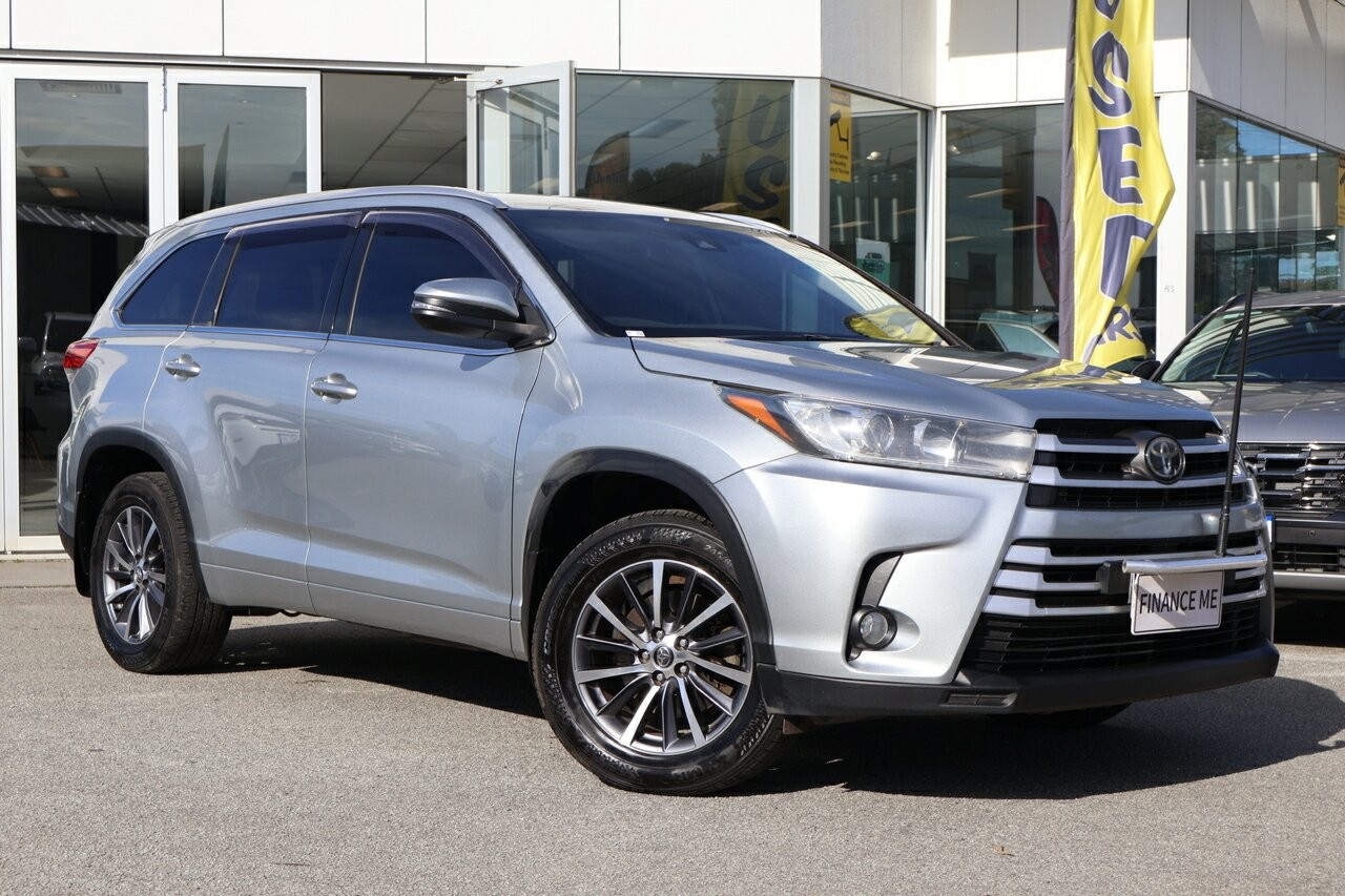 Toyota Kluger image 1