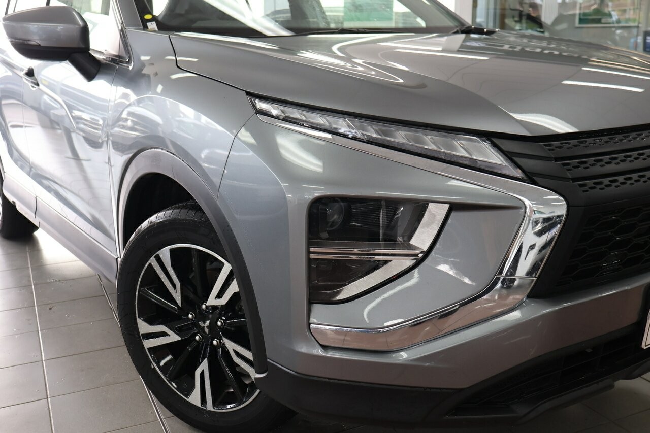 Mitsubishi Eclipse Cross image 2