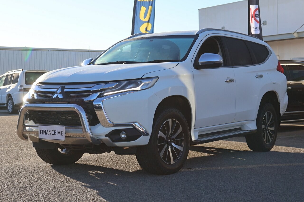 Mitsubishi Pajero Sport image 4