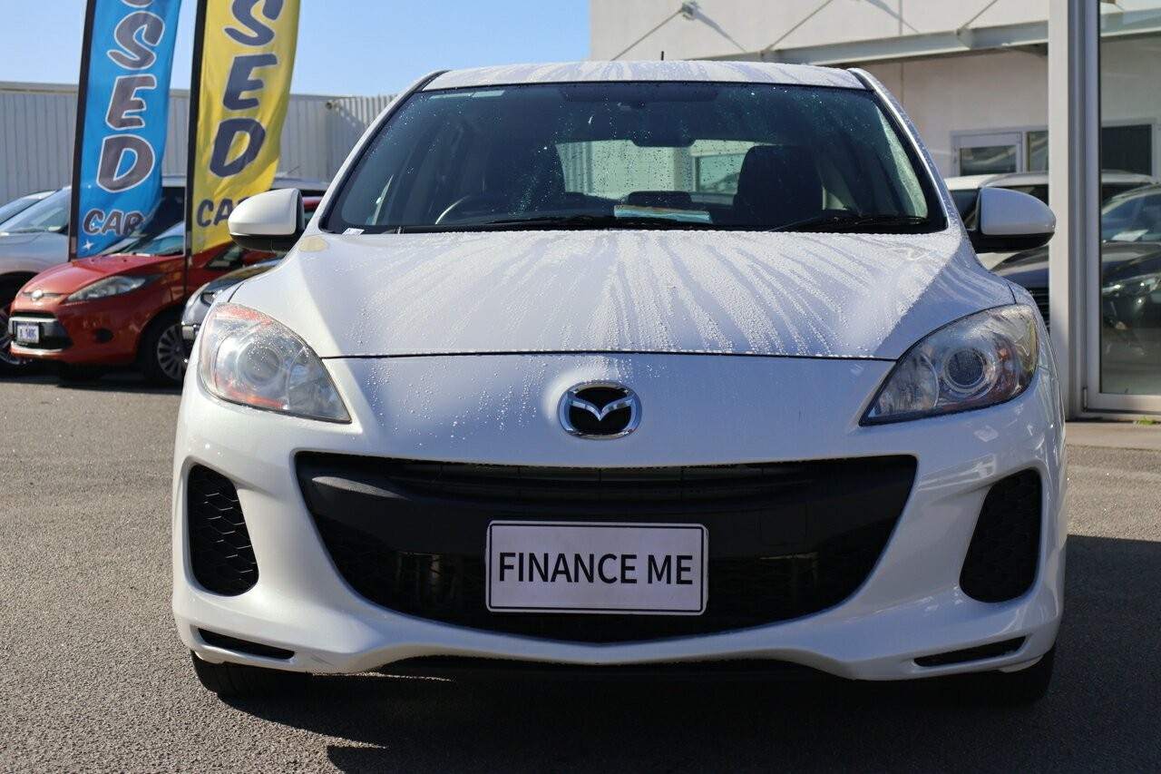 Mazda 3 image 3