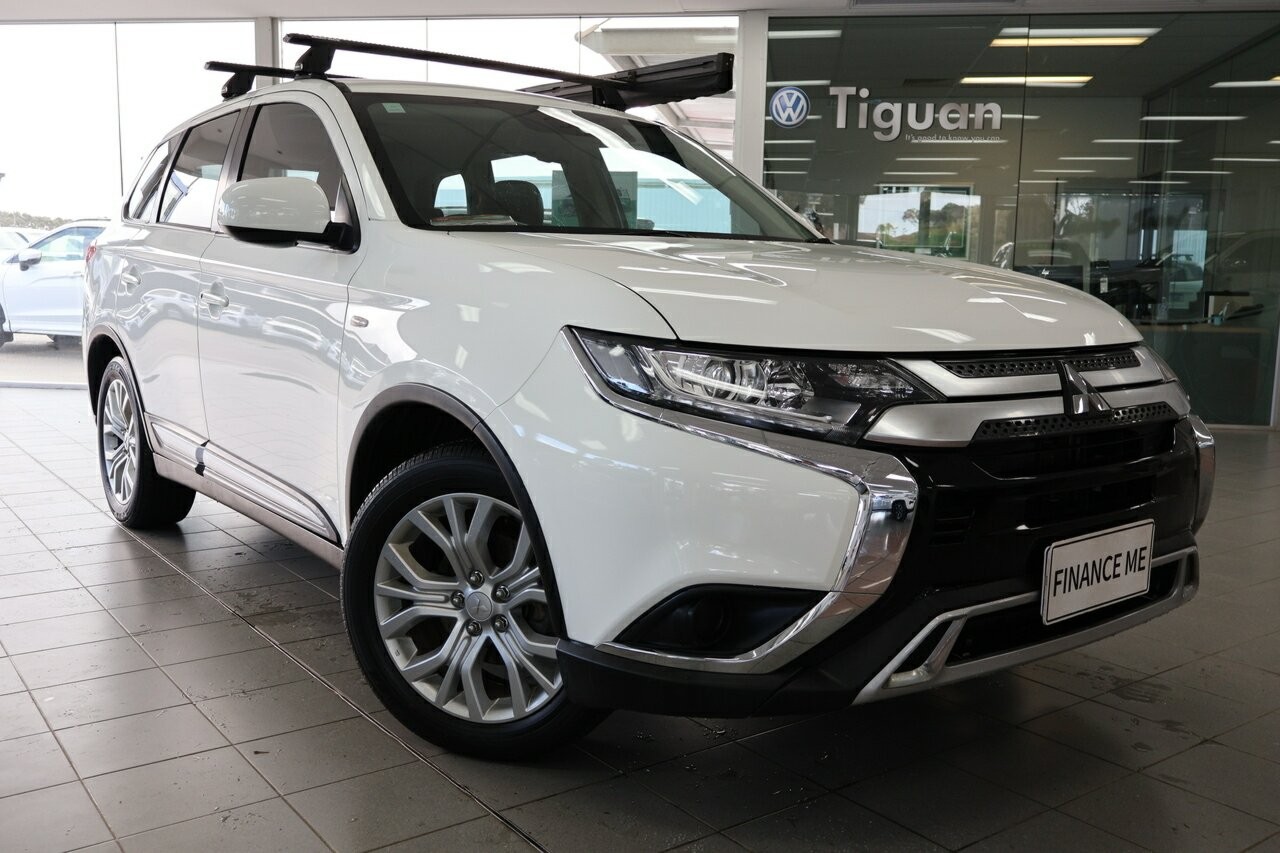 Mitsubishi Outlander image 1