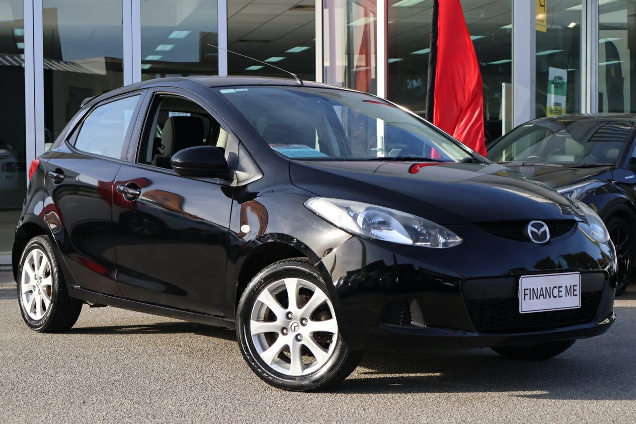 Mazda 2 image 1