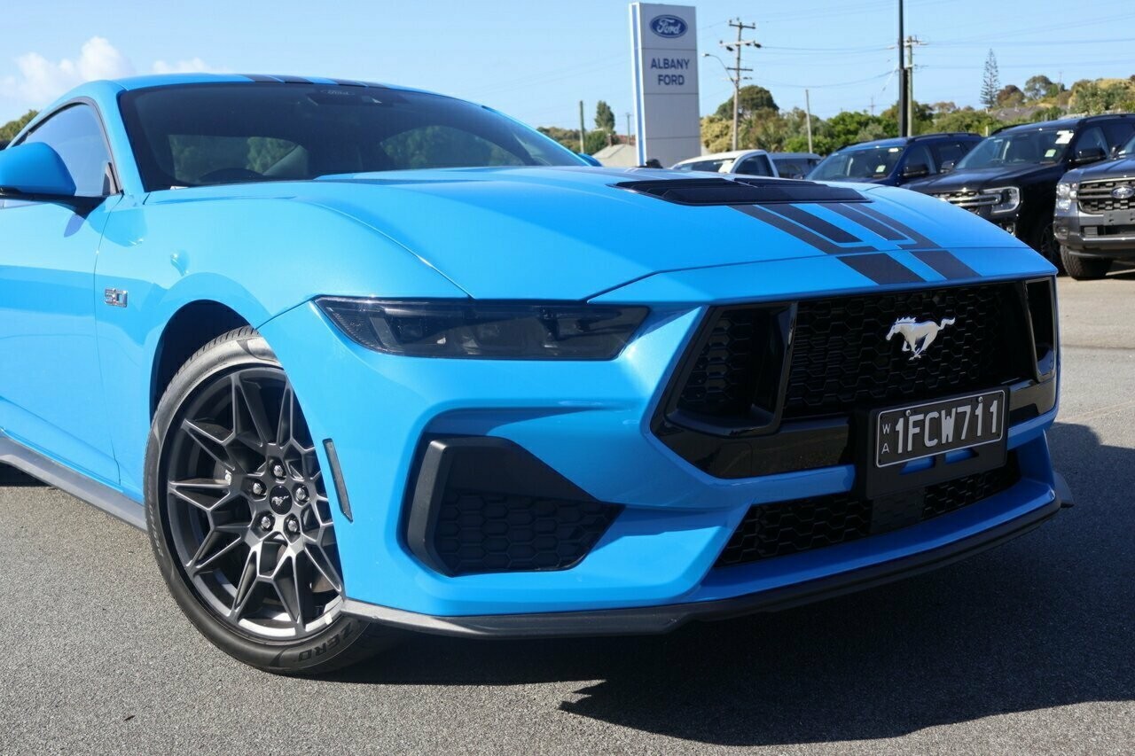 Ford Mustang image 2