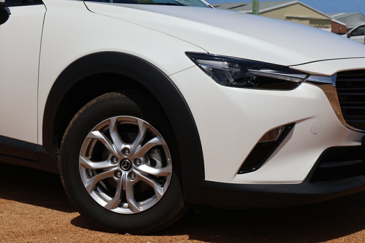 Mazda Cx-3 image 2