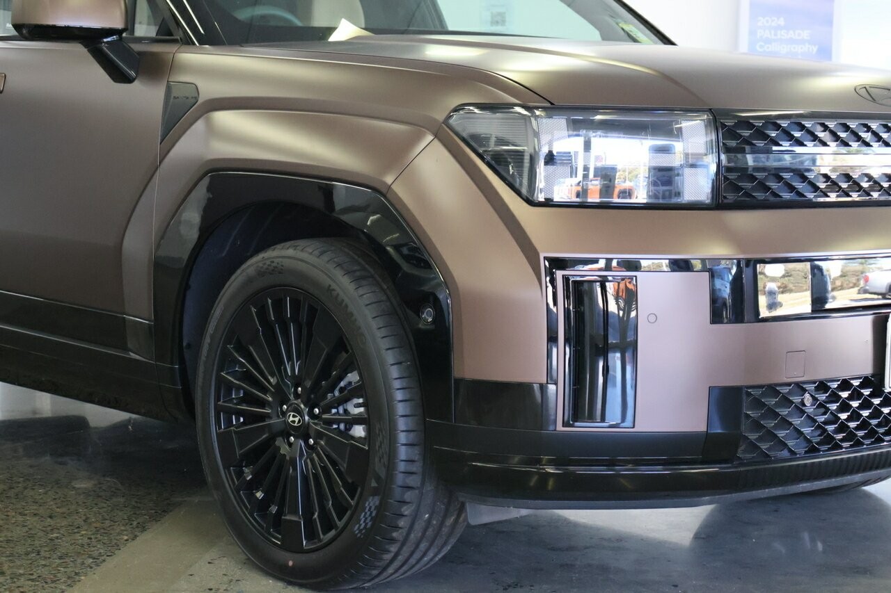 Hyundai Santa Fe image 2