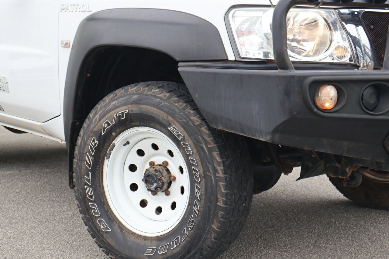 Nissan Patrol image 2