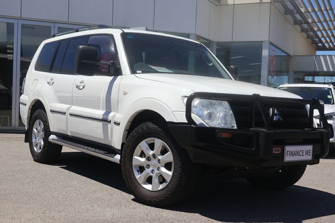 Mitsubishi Pajero image 1
