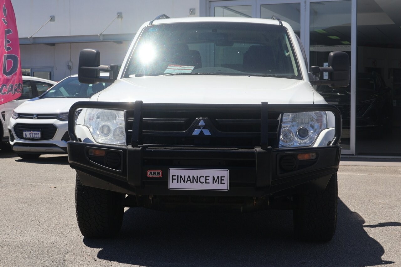 Mitsubishi Pajero image 3