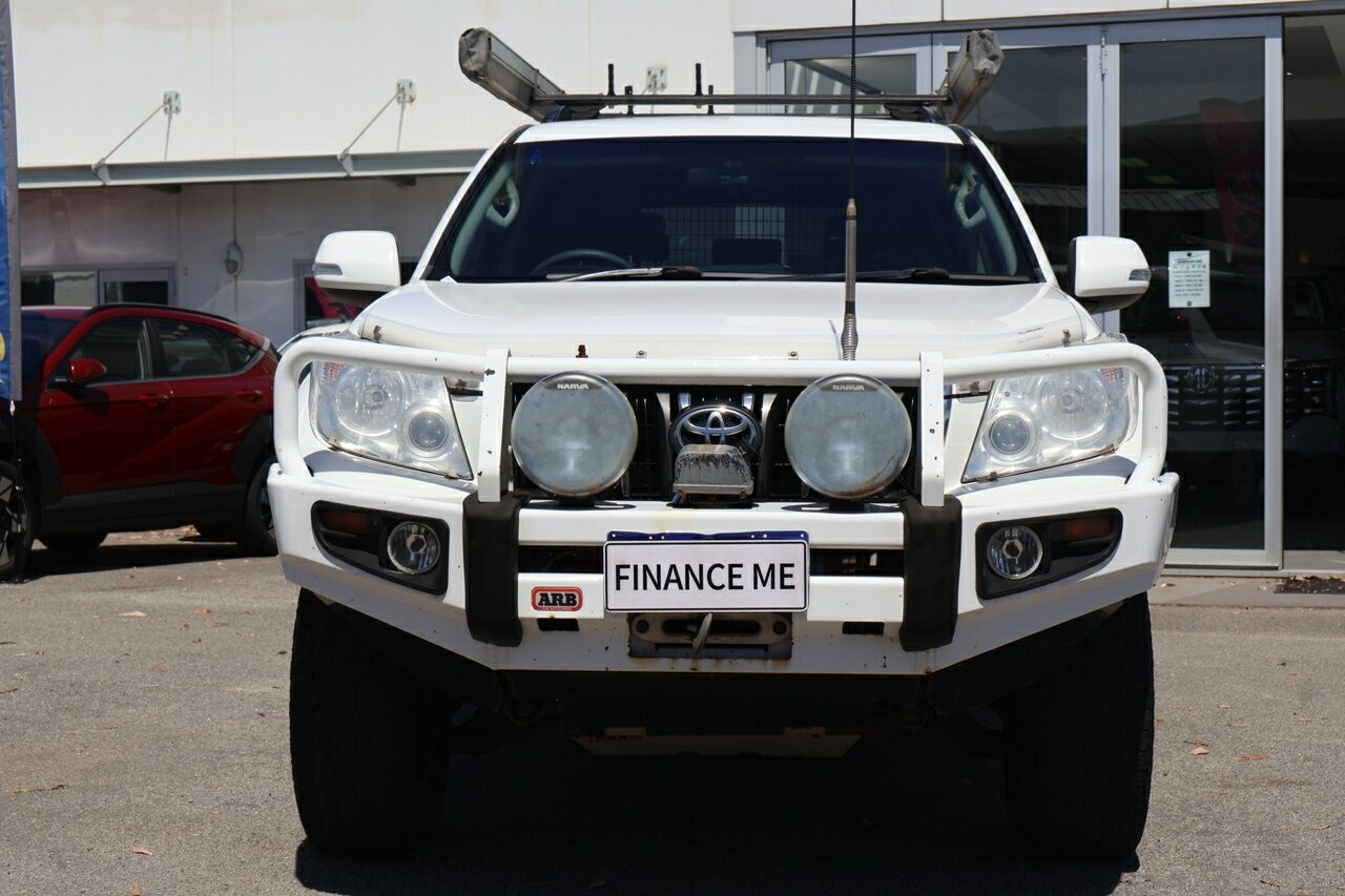 Toyota Landcruiser Prado image 3