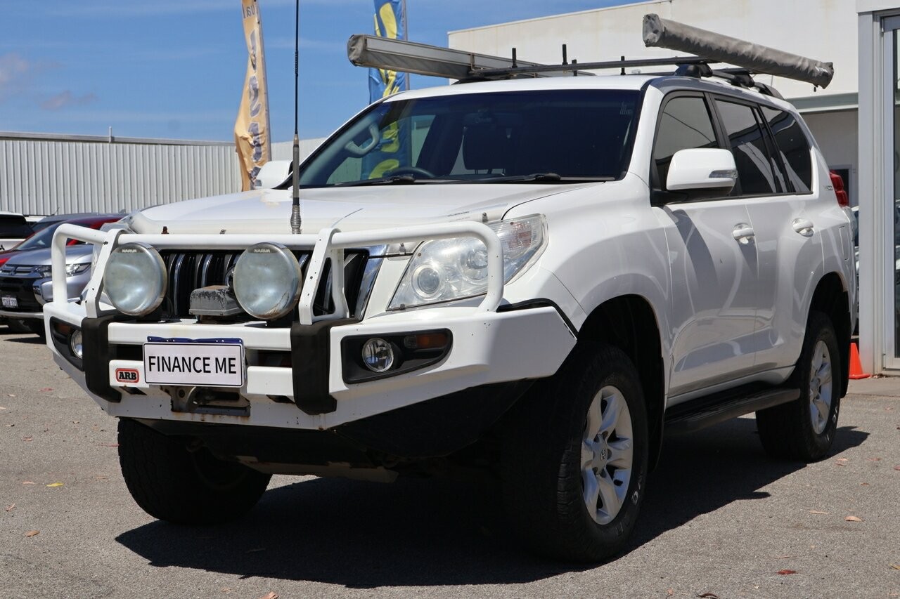 Toyota Landcruiser Prado image 4