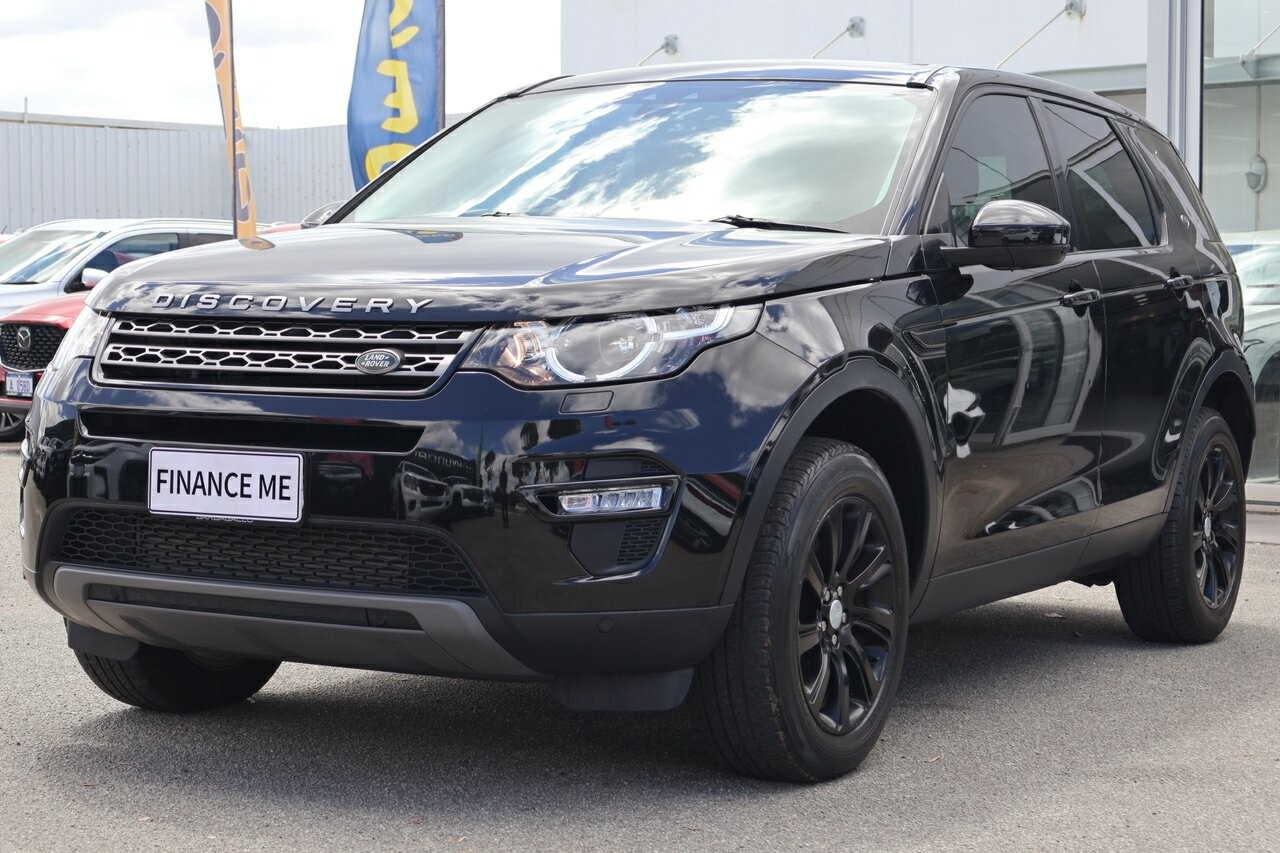 Land Rover Discovery Sport image 4