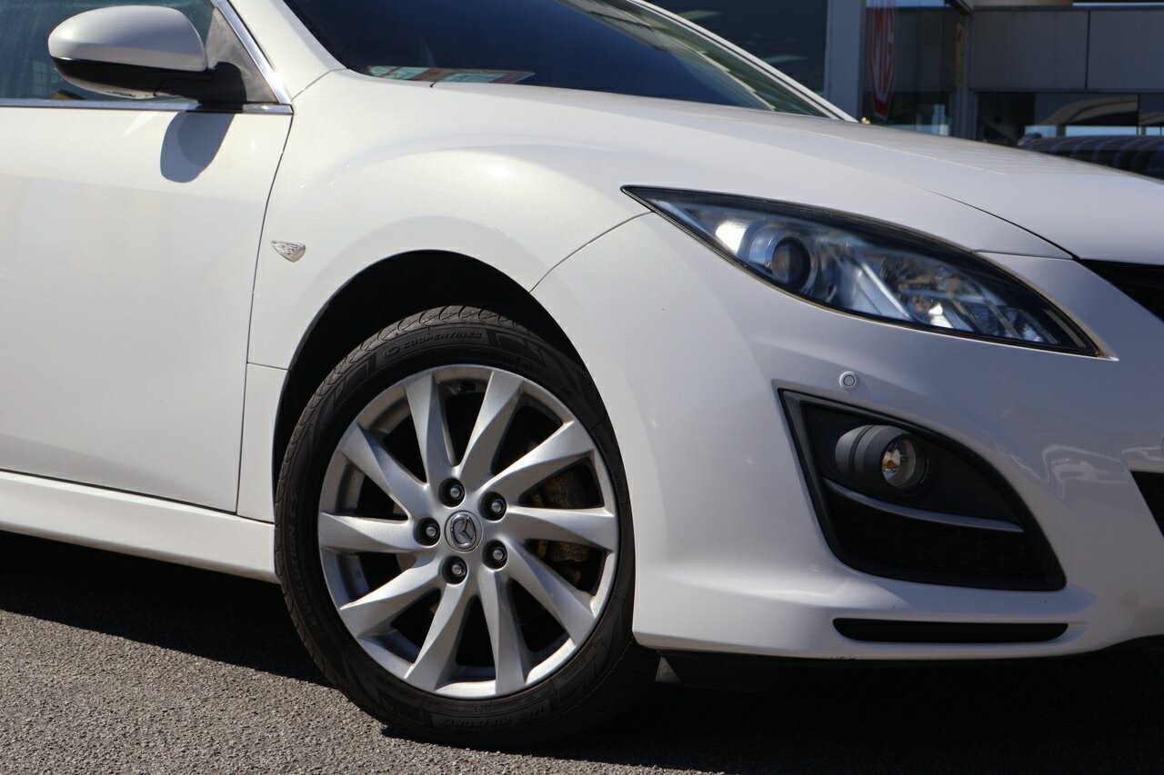 Mazda 6 image 2