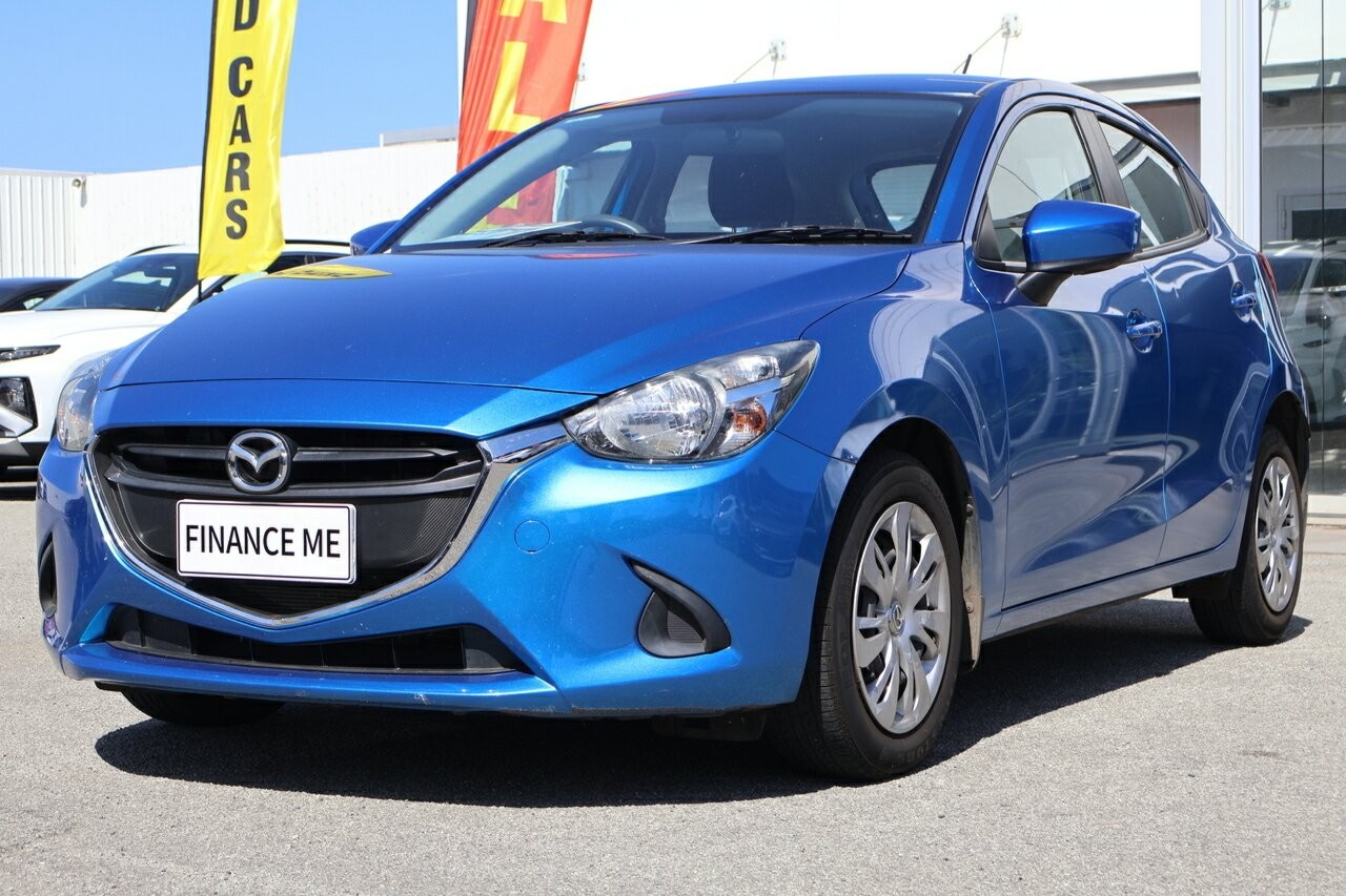 Mazda 2 image 4