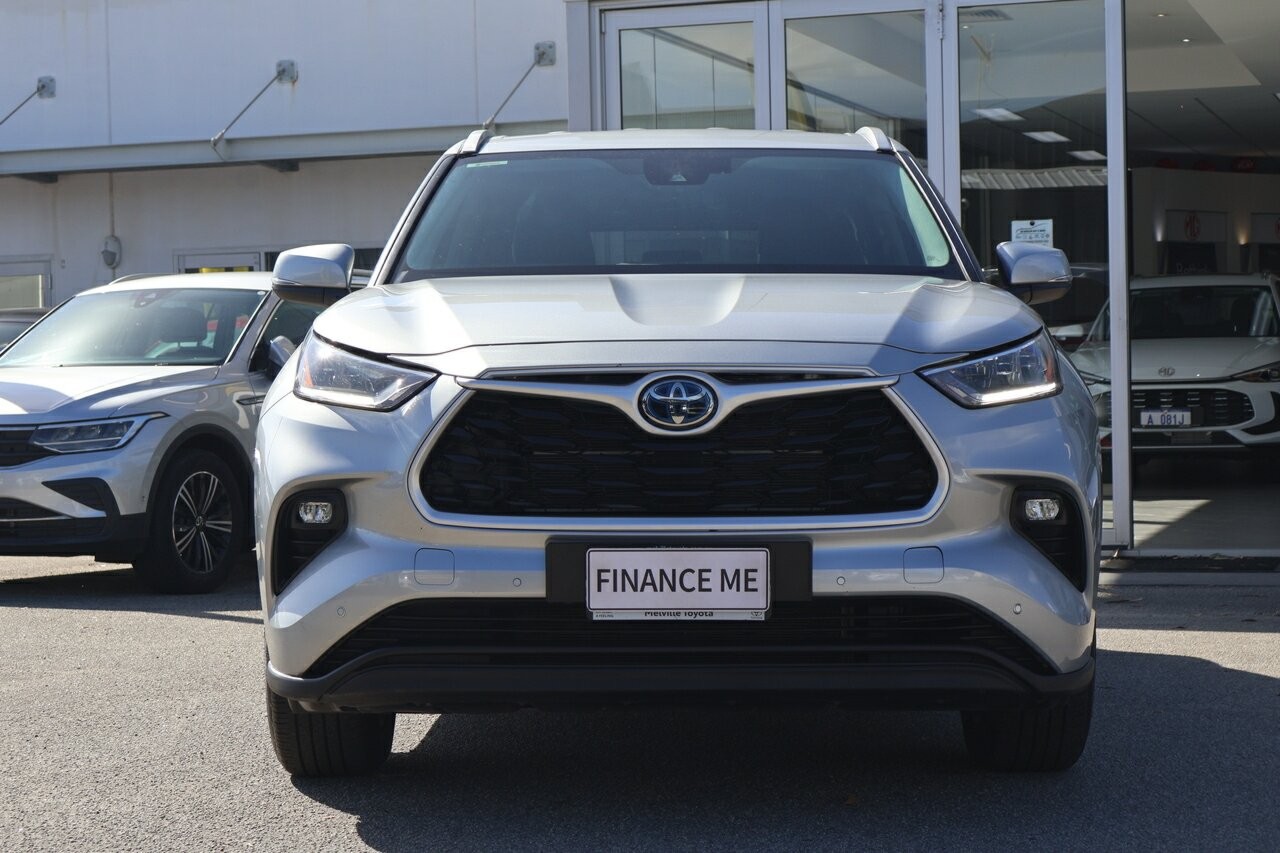 Toyota Kluger image 3