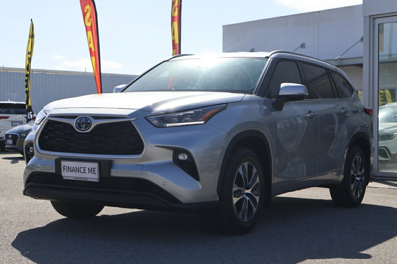 Toyota Kluger image 4