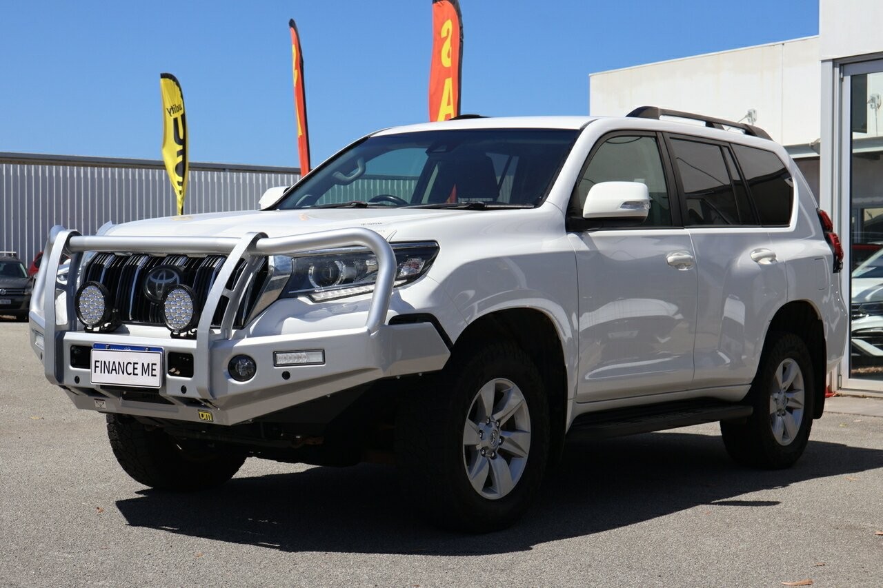 Toyota Landcruiser Prado image 4