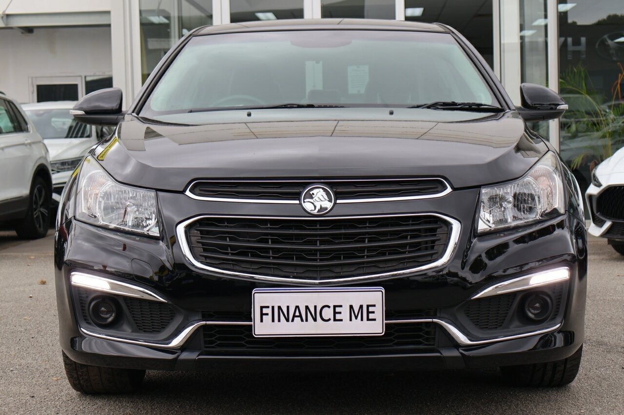 Holden Cruze image 3