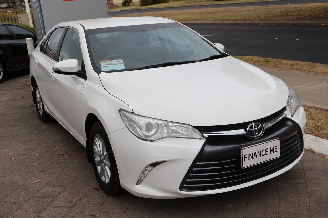 Toyota Camry image 1