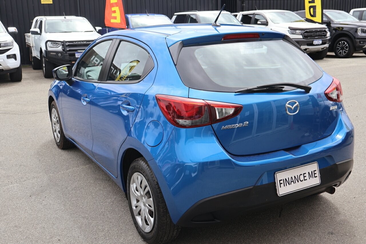 Mazda 2 image 4