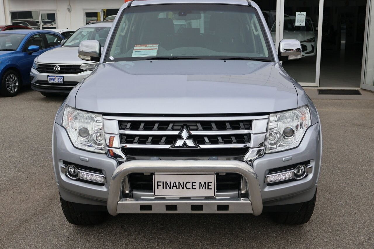 Mitsubishi Pajero Gls Lwb (4x4) image 2