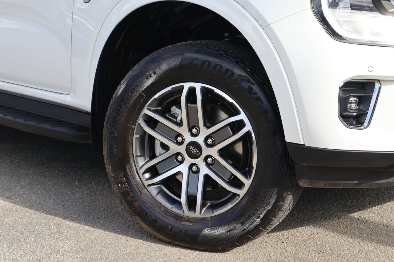Ford Everest image 2