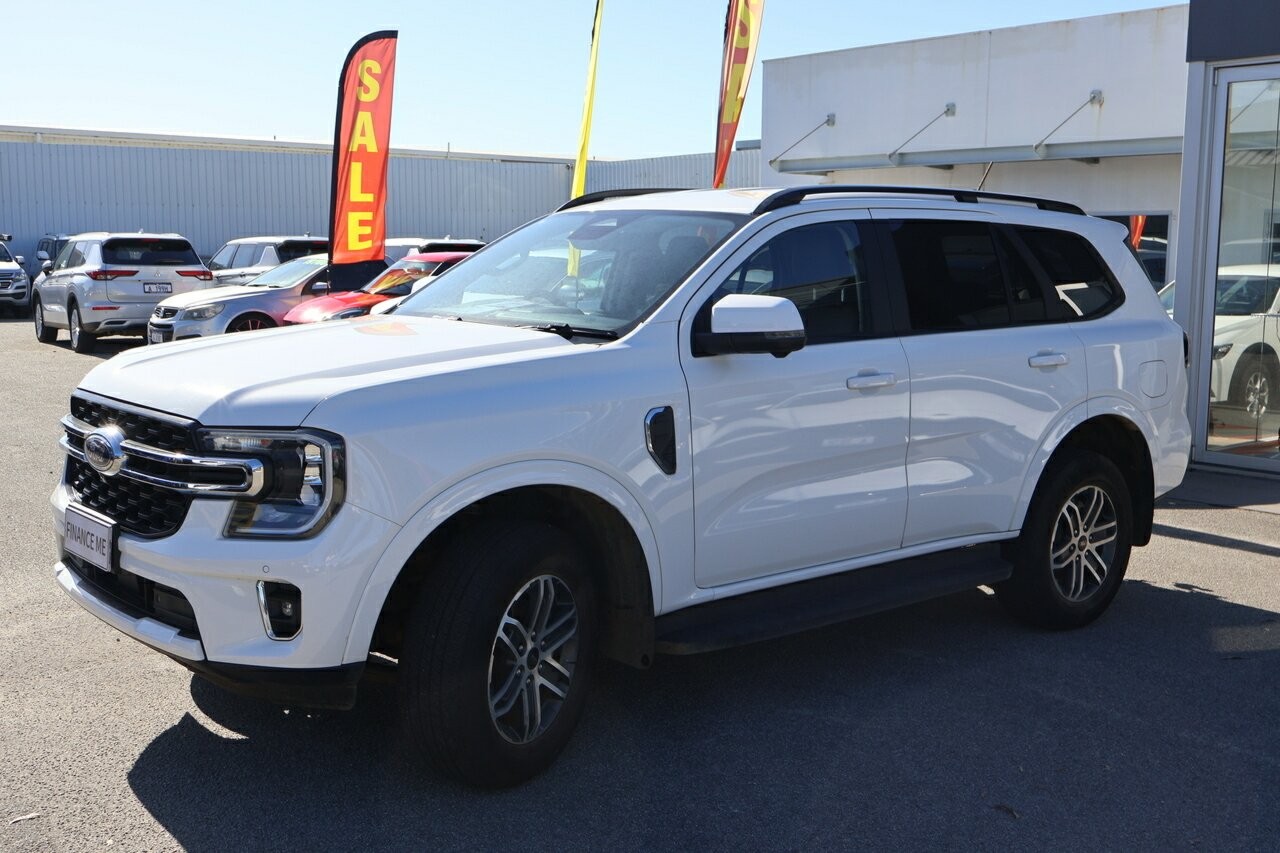 Ford Everest image 2